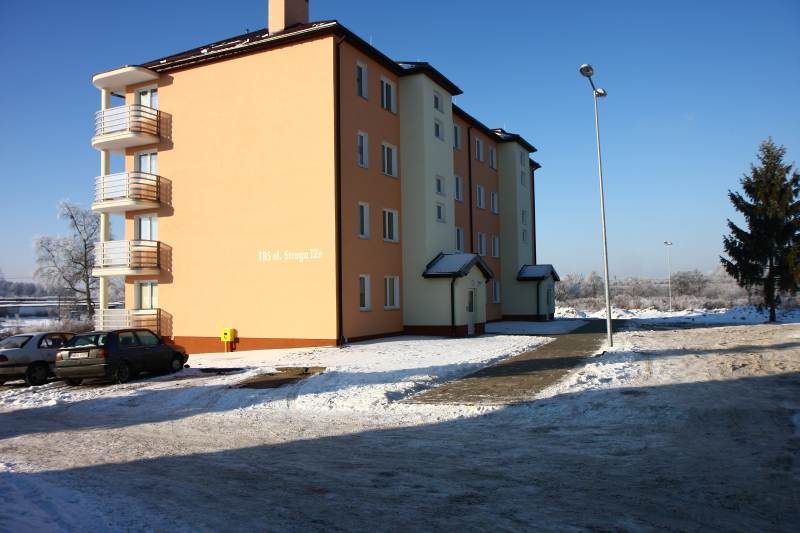 Budynek mieszkalny TBS przy ul. Struga 12e – widok z innej strony
